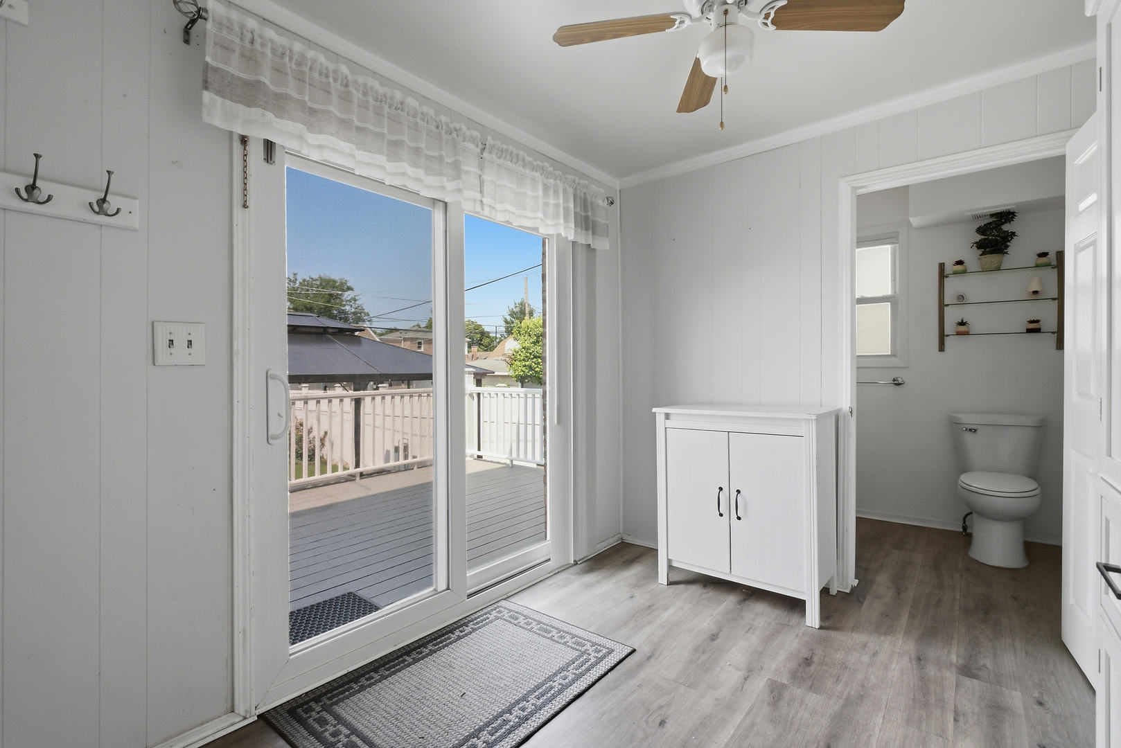 3718 W 67th Place