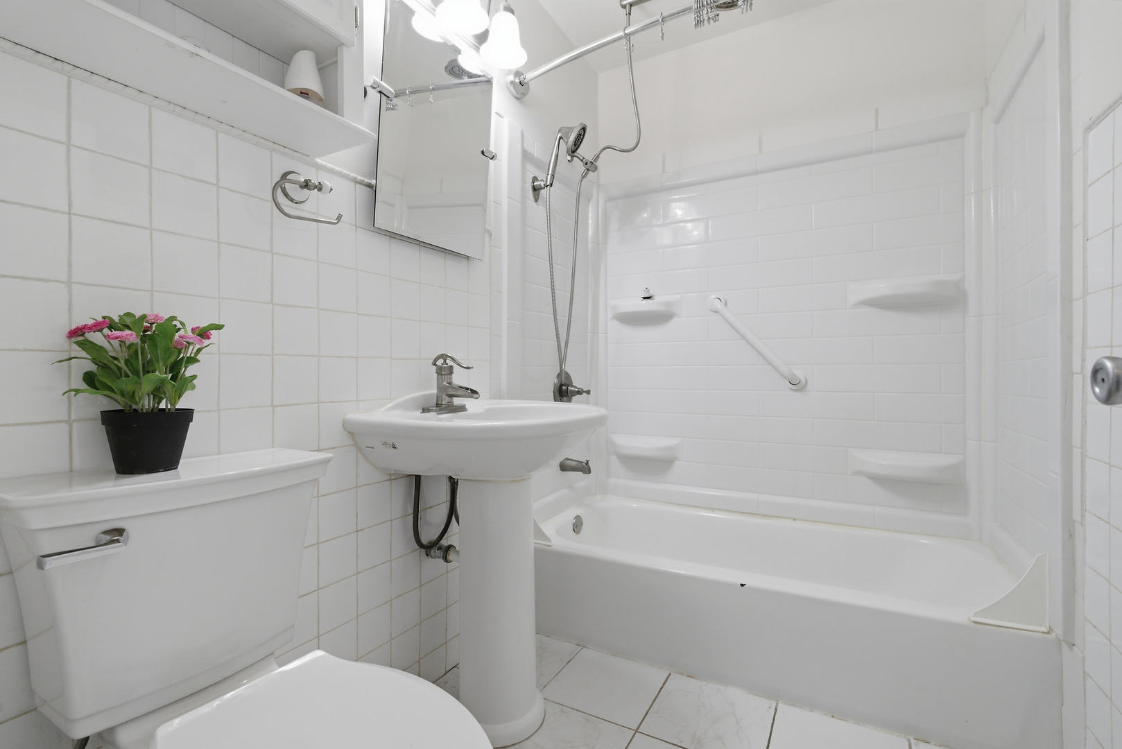3718 W 67th Place