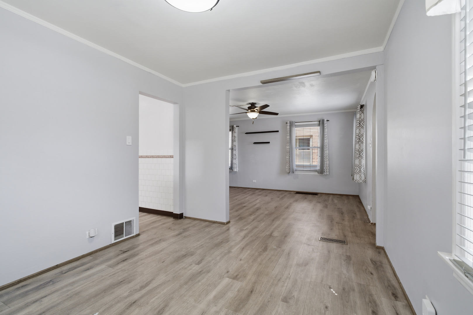 3718 W 67th Place