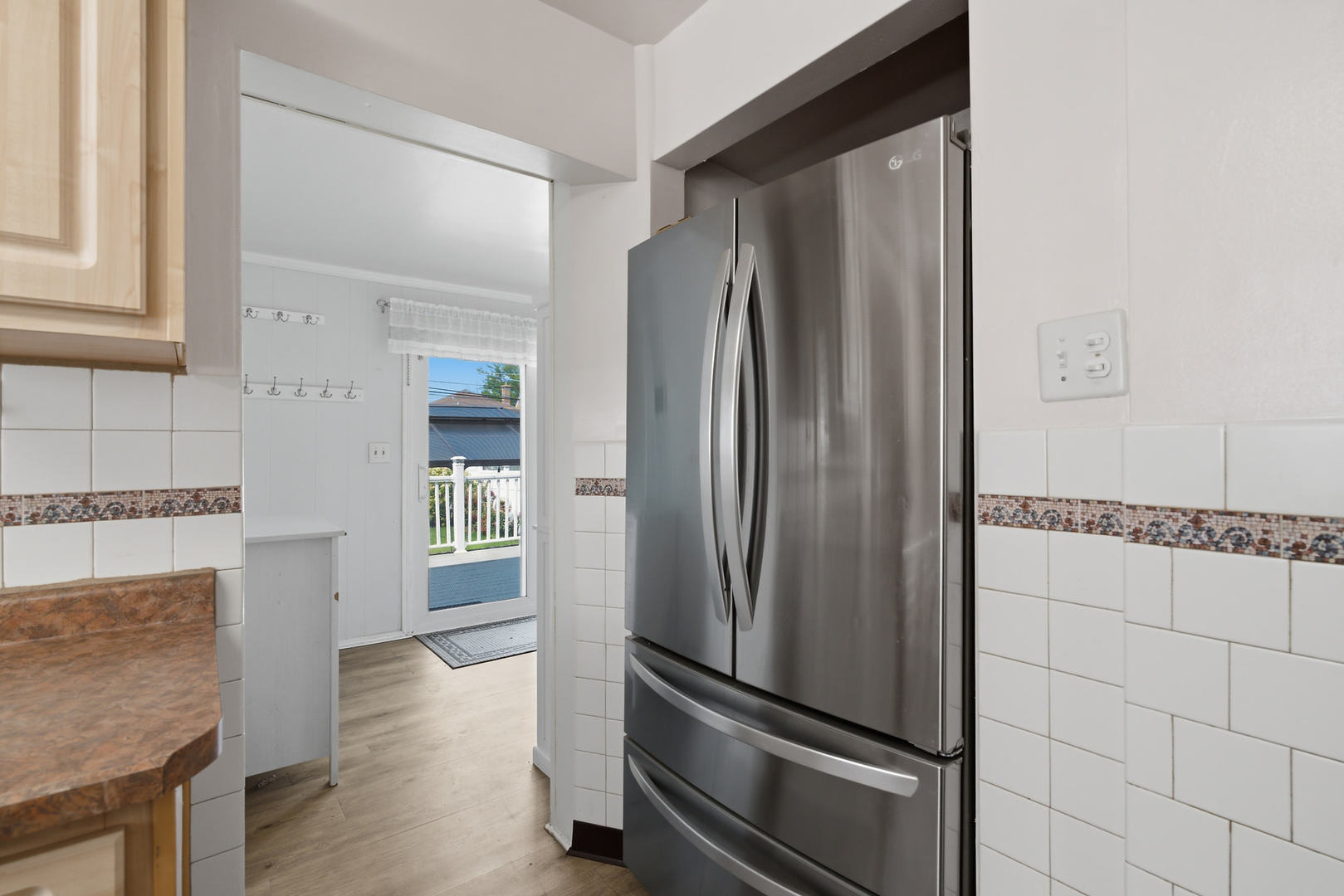 3718 W 67th Place