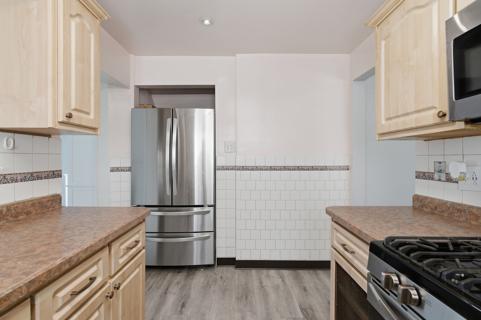 3718 W 67th Place