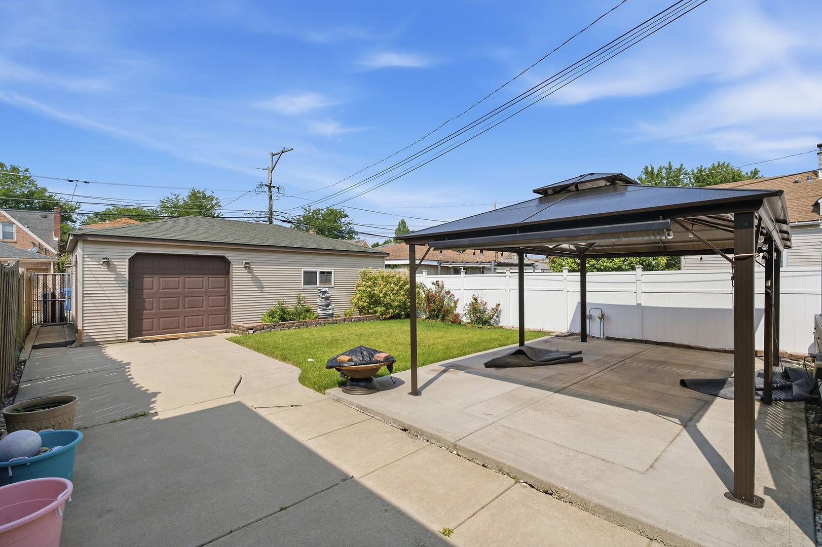 3718 W 67th Place