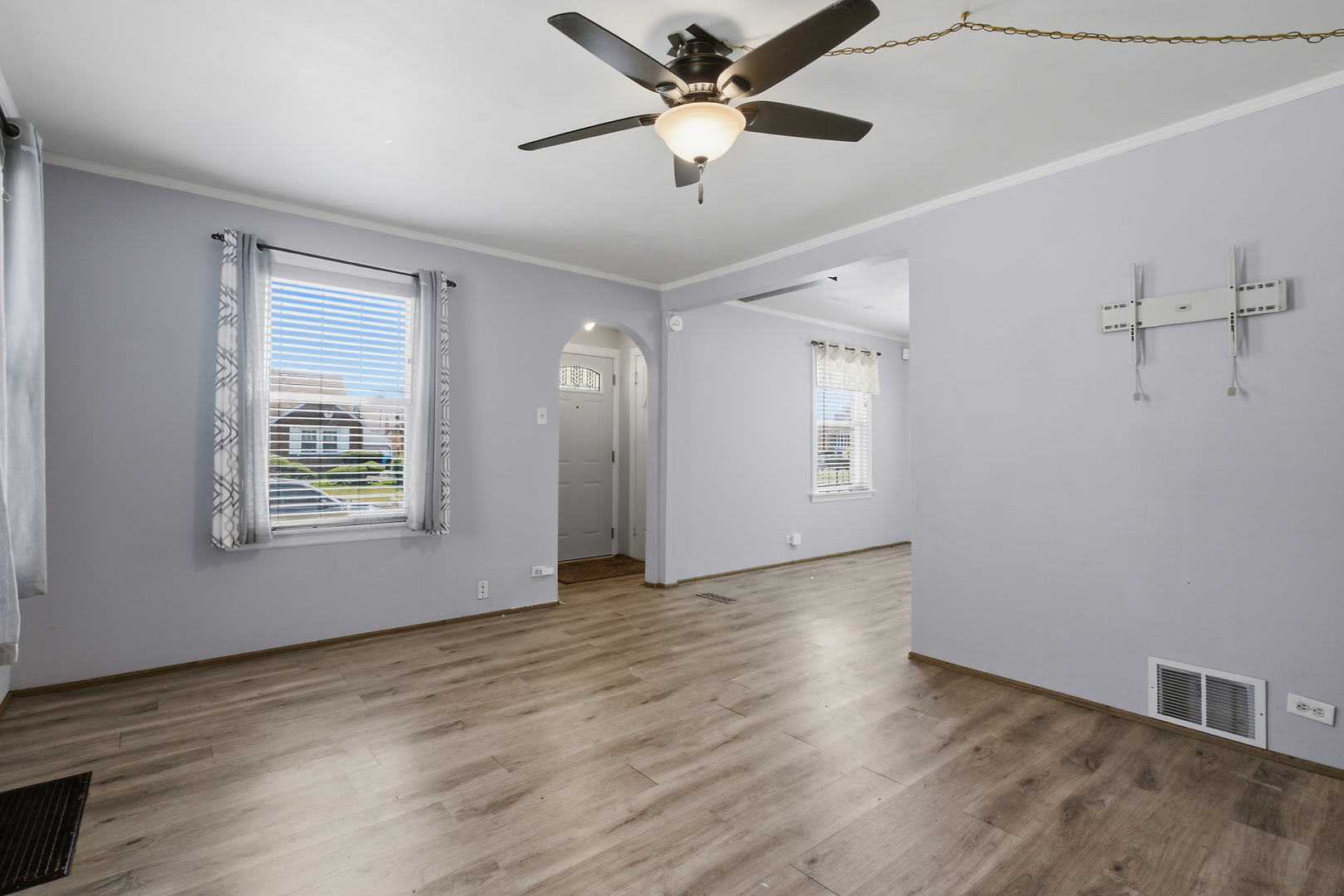3718 W 67th Place