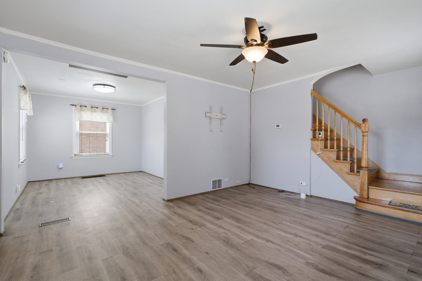 3718 W 67th Place