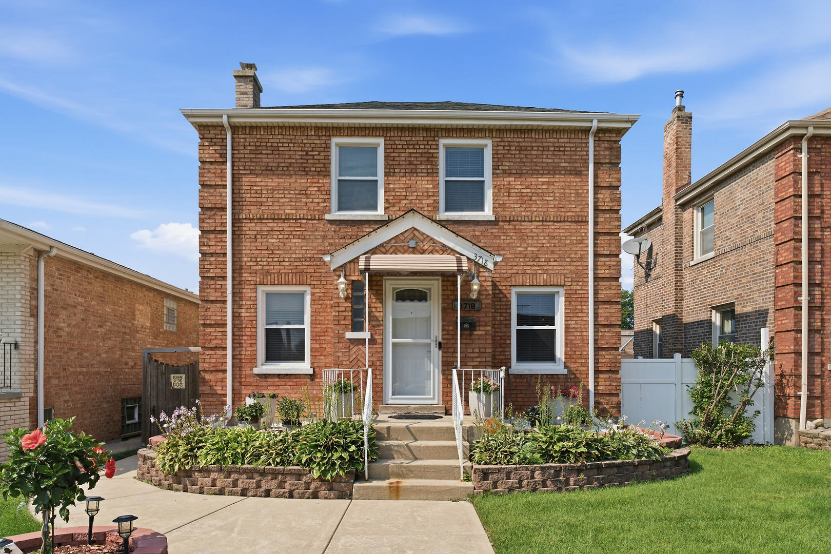 3718 W 67th Place