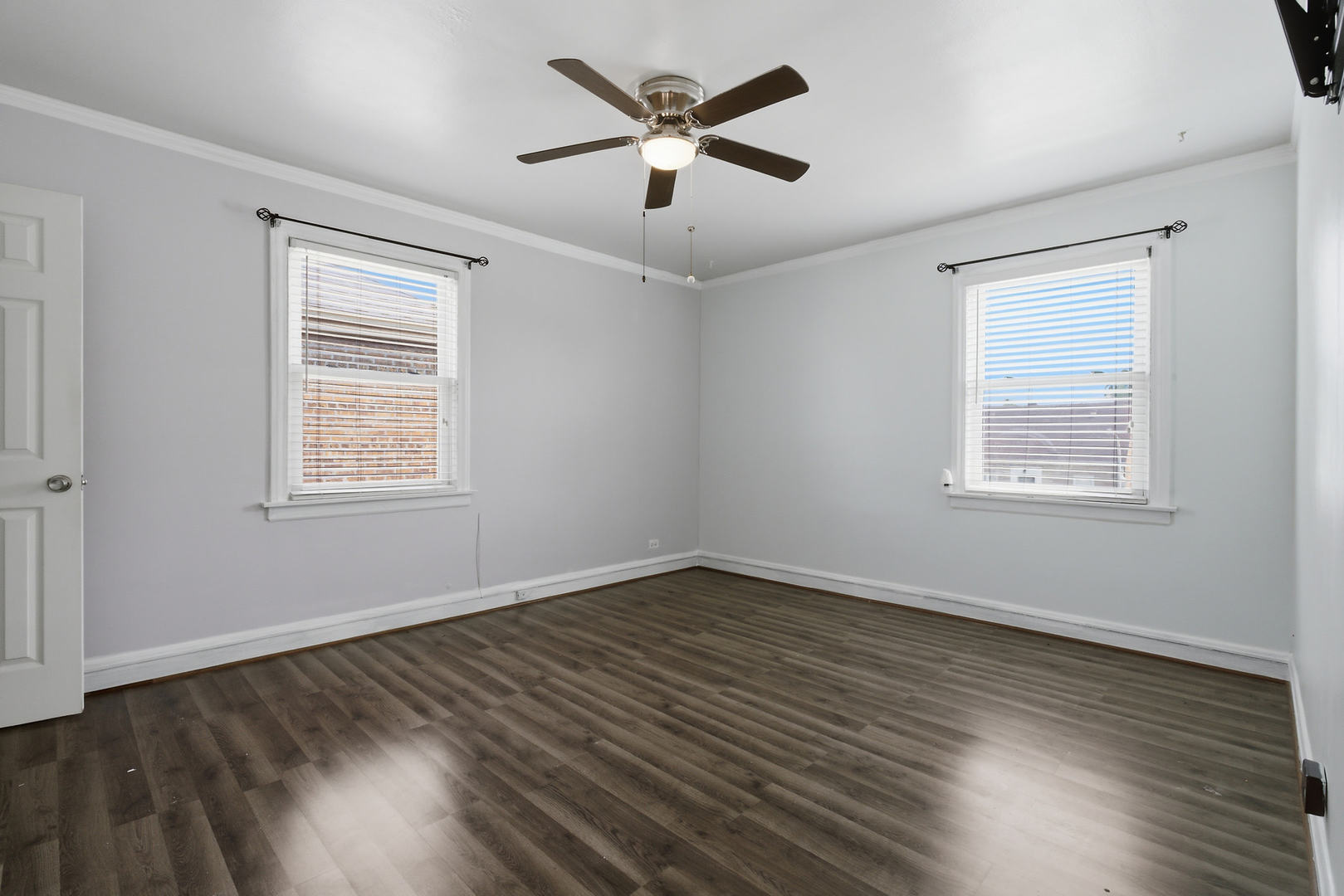 3718 W 67th Place