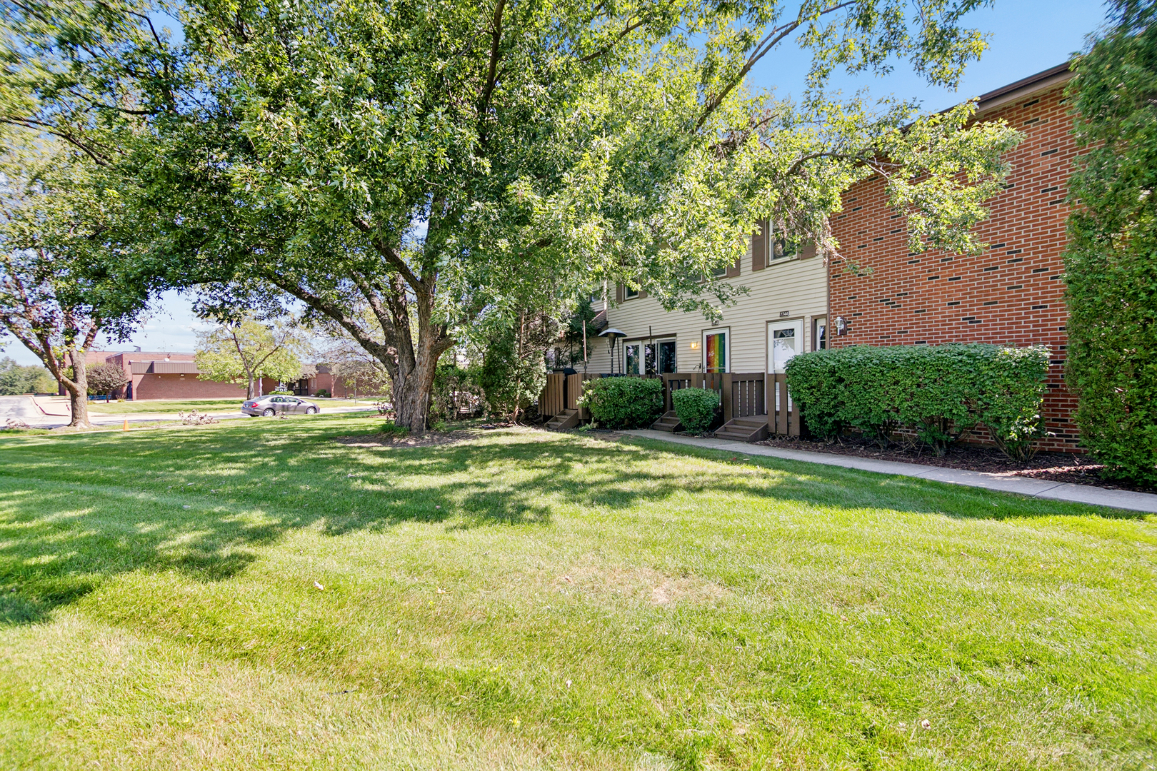 7744 W Jefferson Court Unit: 16