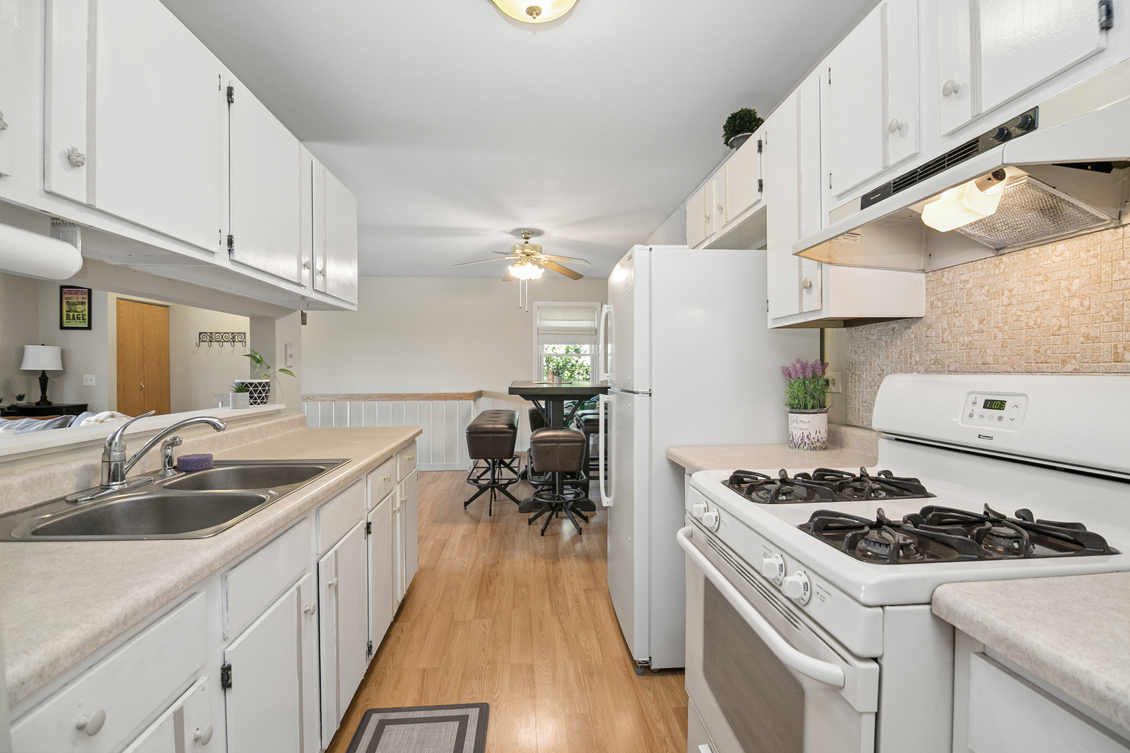 7744 W Jefferson Court Unit: 16