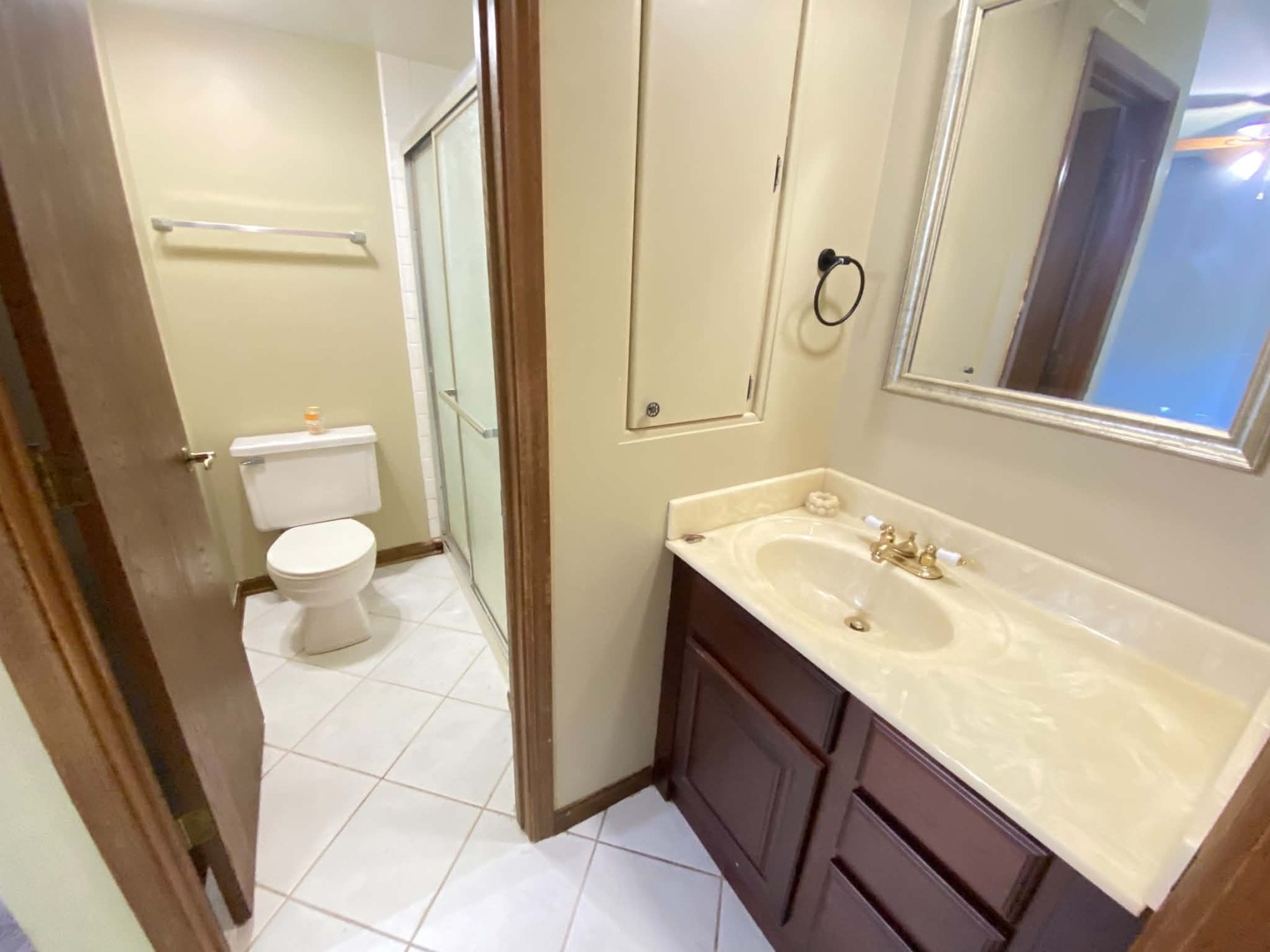 13933 LARAMIE Avenue Unit: 217