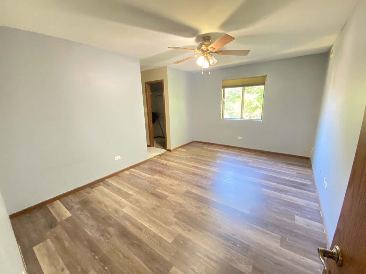 13933 LARAMIE Avenue Unit: 217