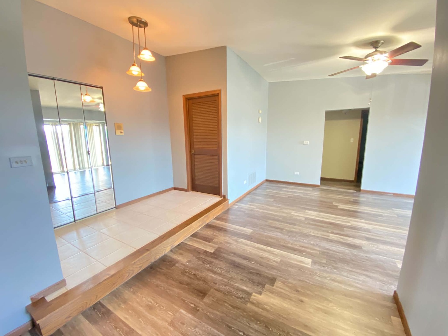 13933 LARAMIE Avenue Unit: 217