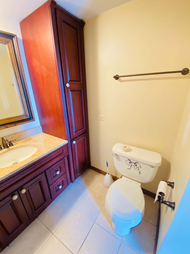13933 LARAMIE Avenue Unit: 217