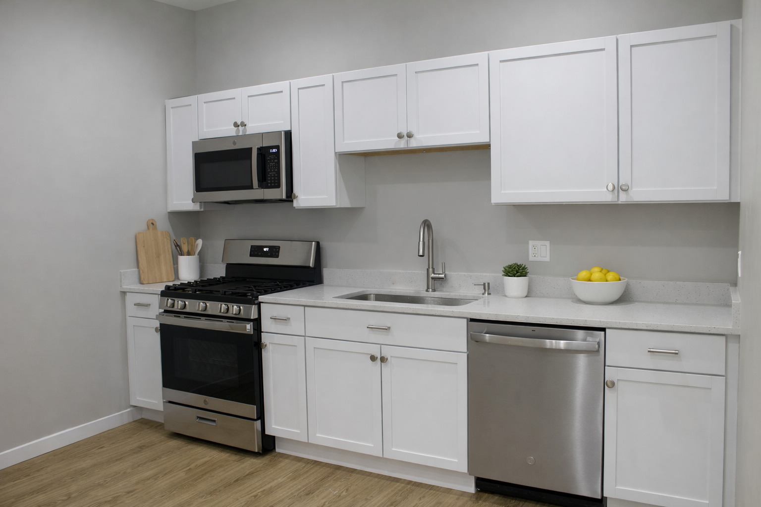 2146 W 21 Street Unit: 1