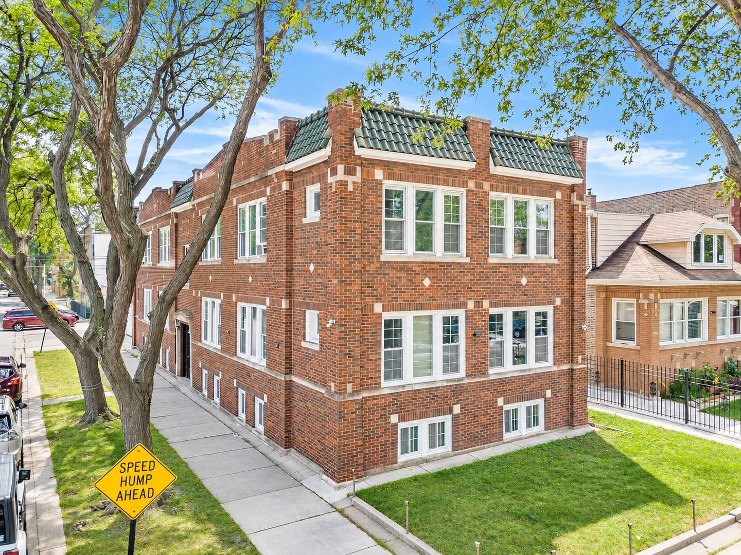 2950 N Lavergne Avenue Unit: 2