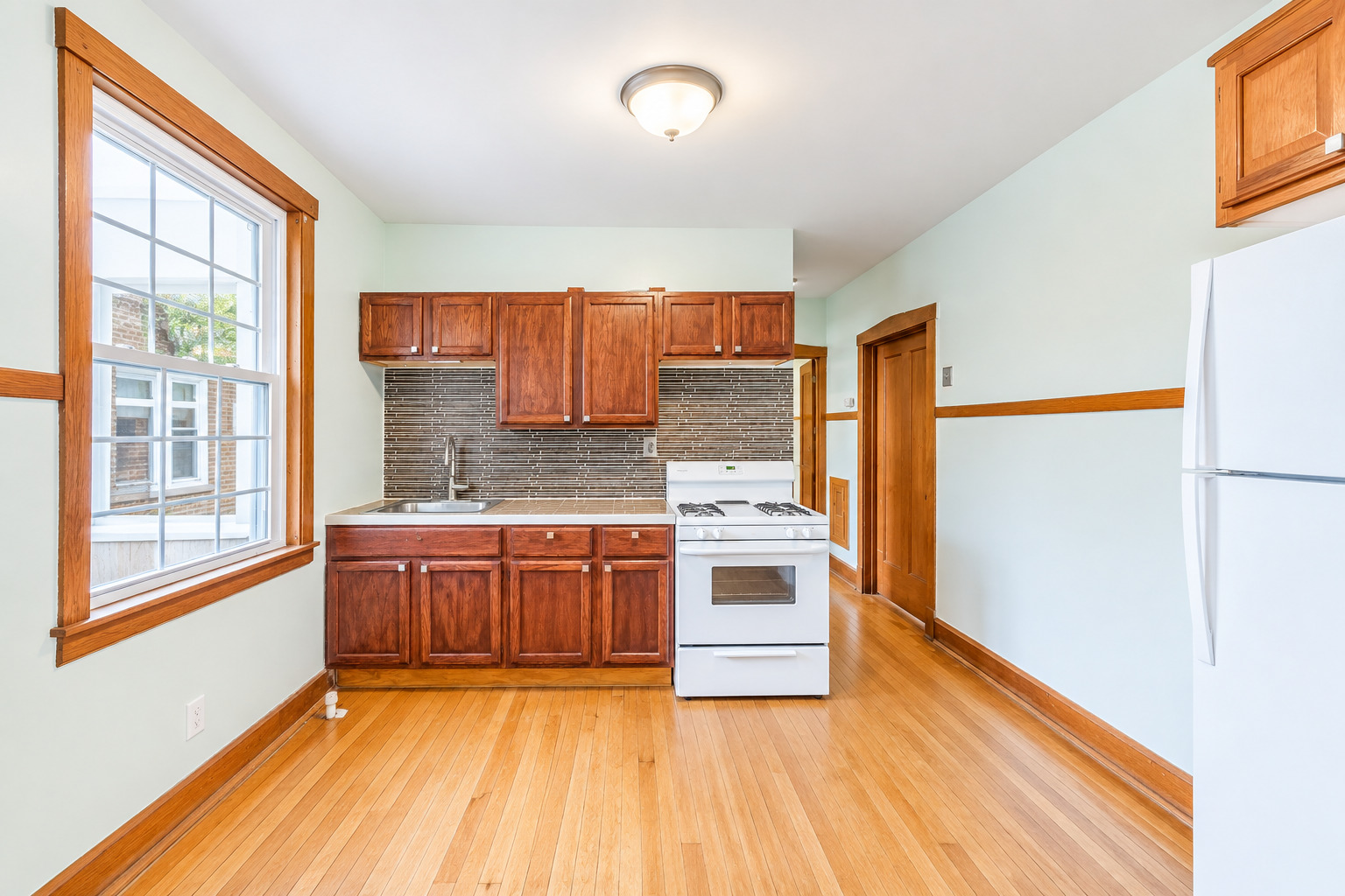 2950 N Lavergne Avenue Unit: 2