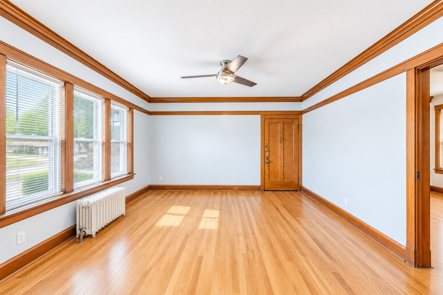2950 N Lavergne Avenue Unit: 2