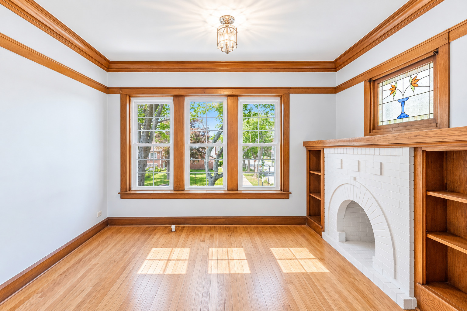 2950 N Lavergne Avenue Unit: 2