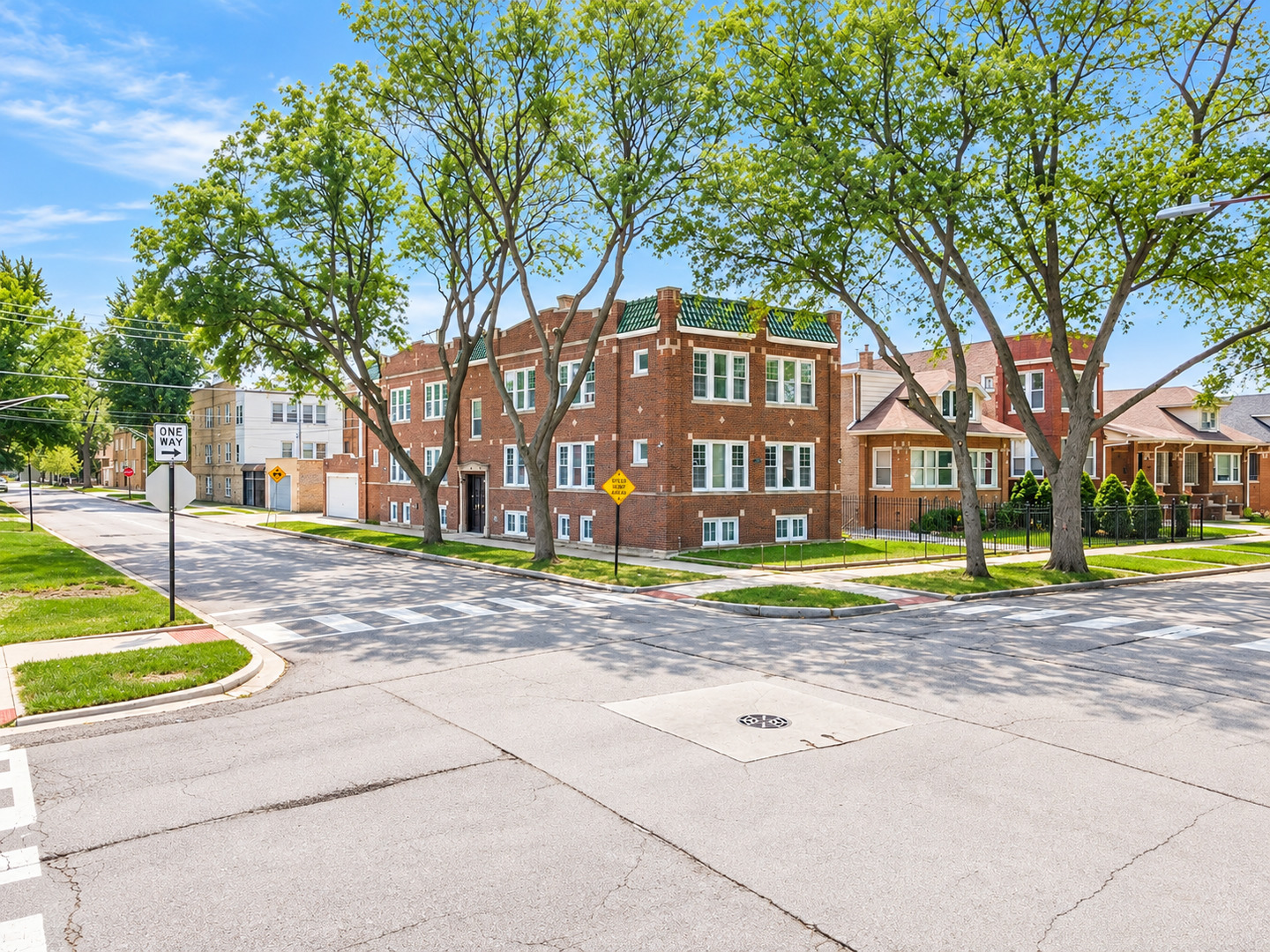 2950 N Lavergne Avenue Unit: 2