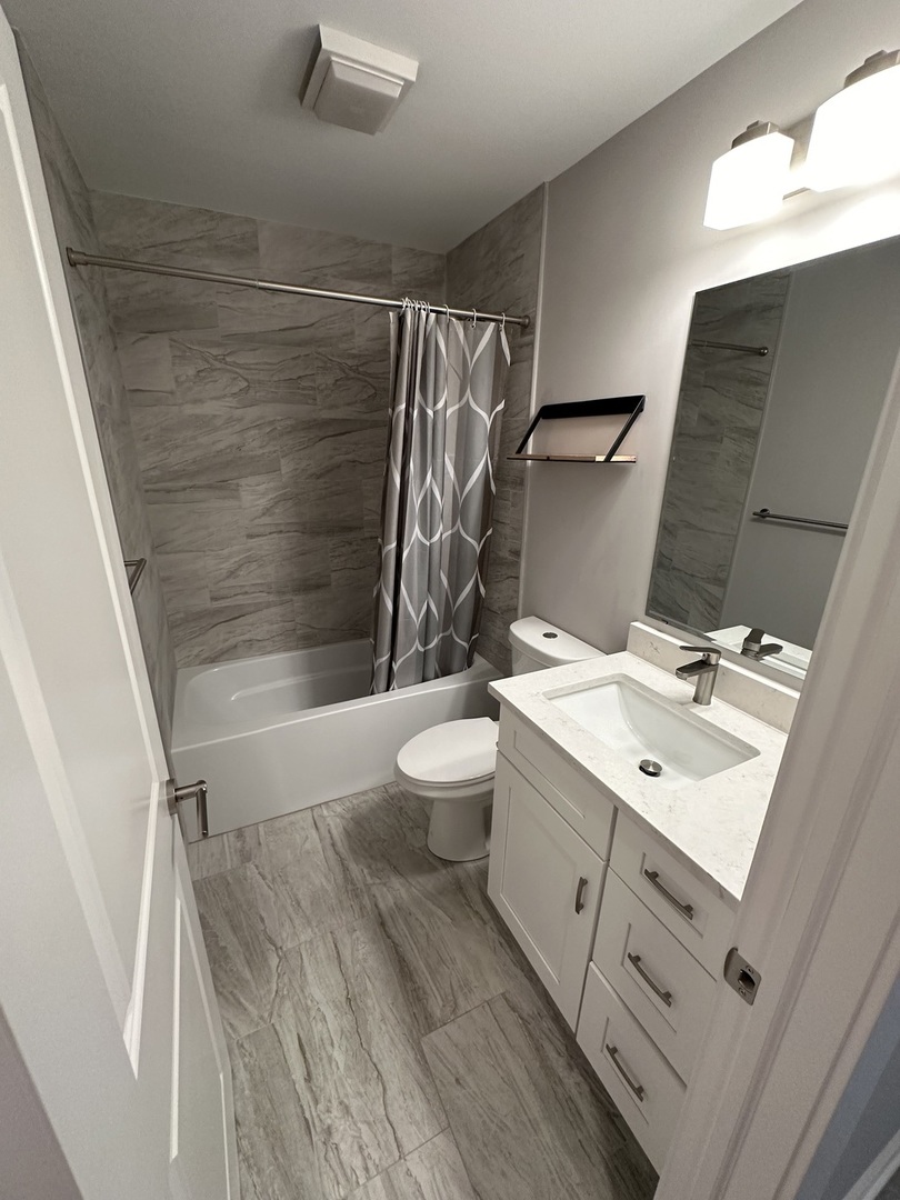 5700 Hillcrest Lane Unit: 3J