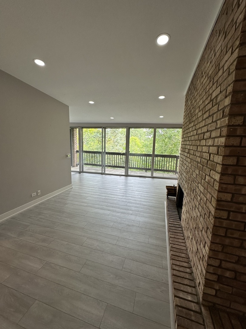 5700 Hillcrest Lane Unit: 3J