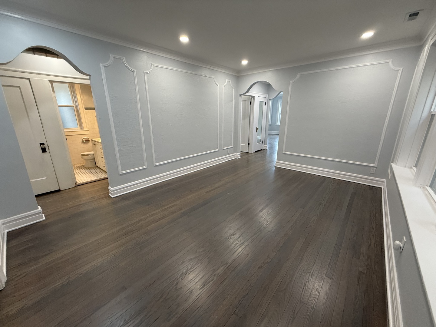 2827 W Lunt Avenue Unit: 1
