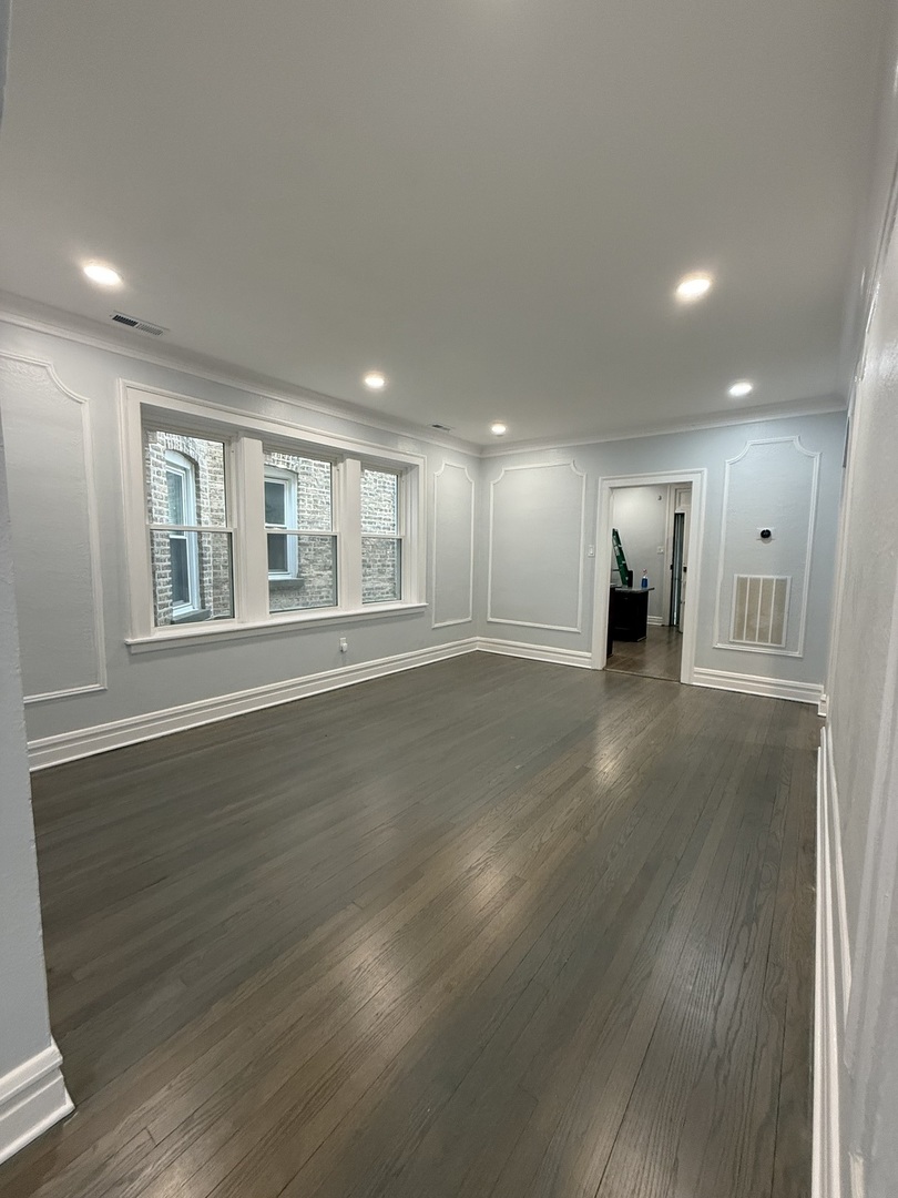2827 W Lunt Avenue Unit: 1