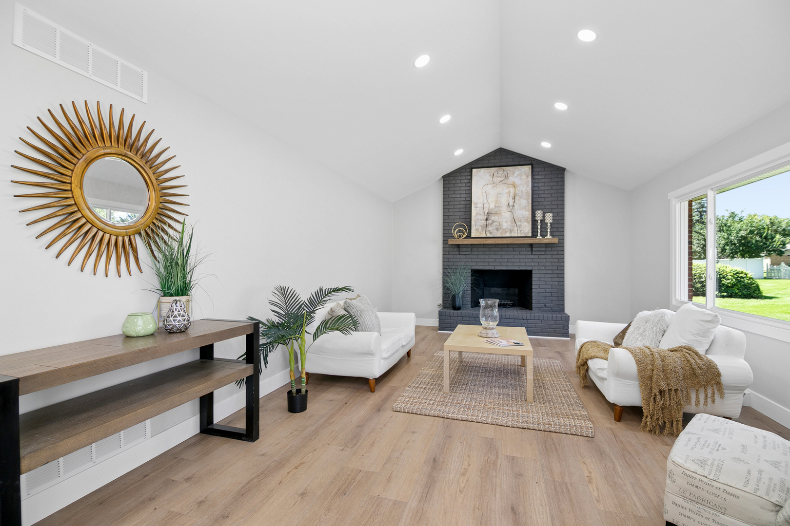1413 Delmar Drive
