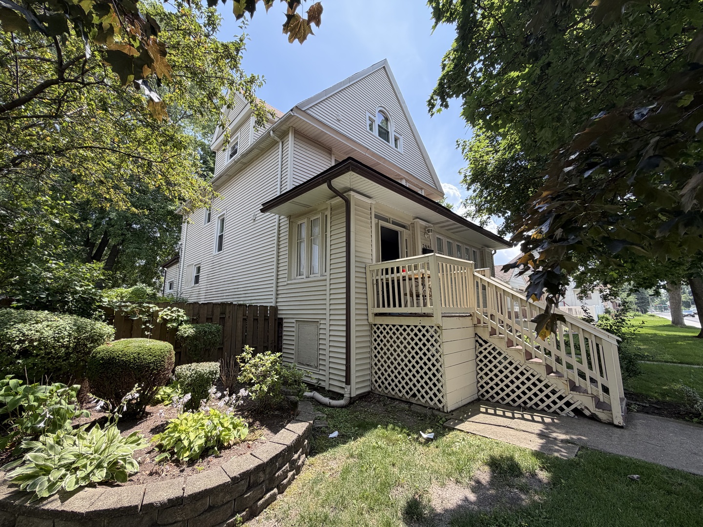 209 S 19th Avenue