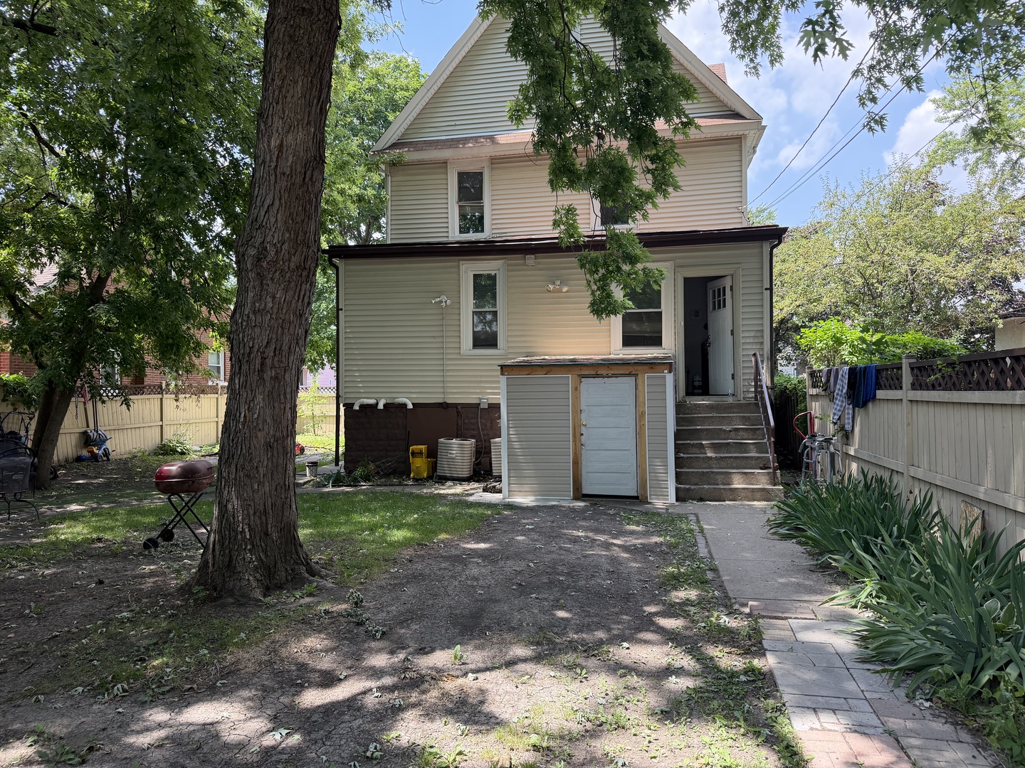 209 S 19th Avenue
