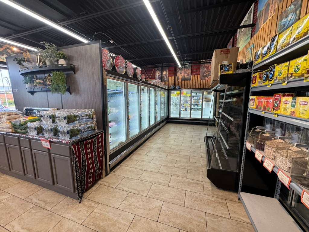 8031 W 87th Street