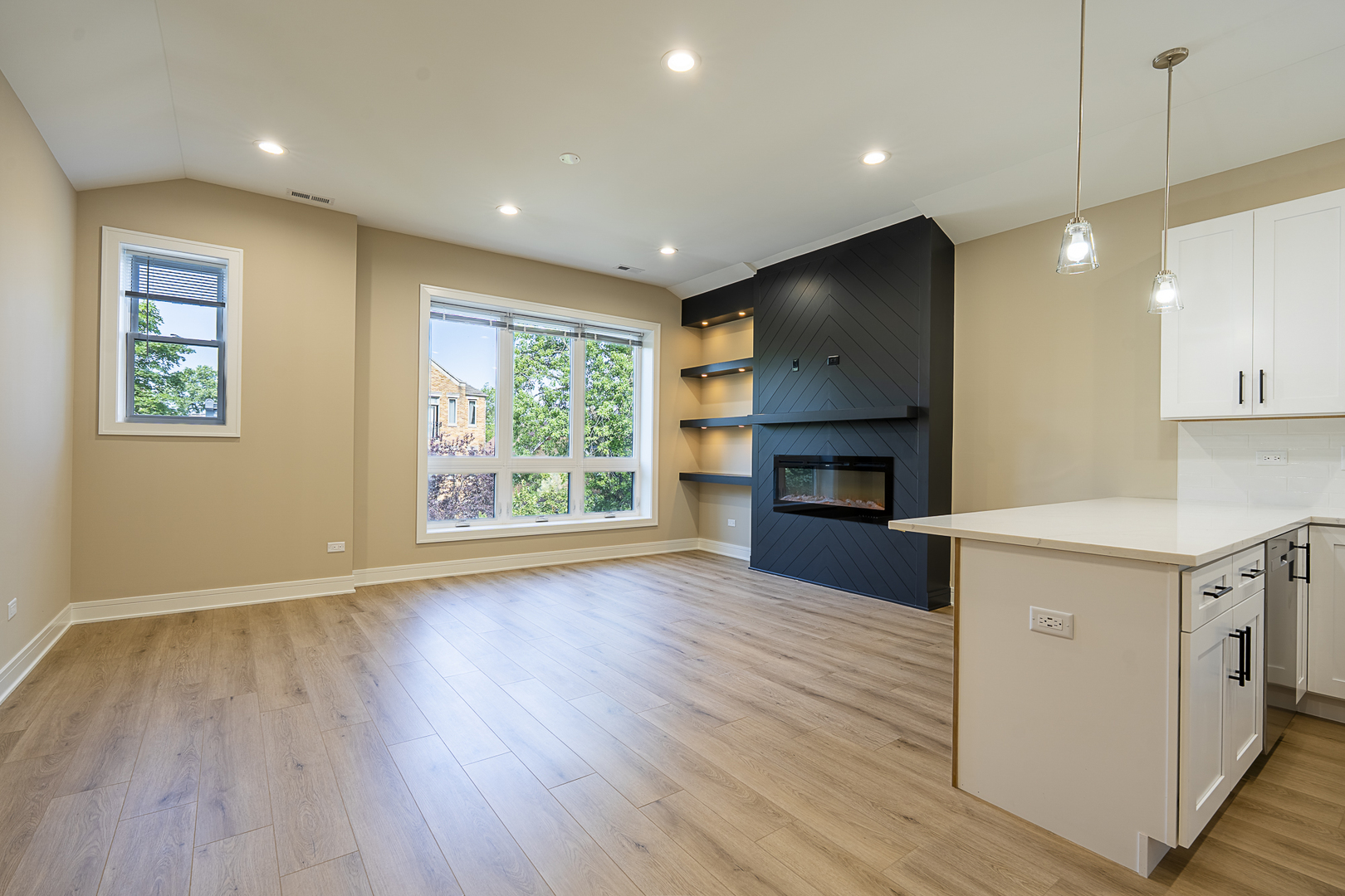 6621 S Drexel Avenue