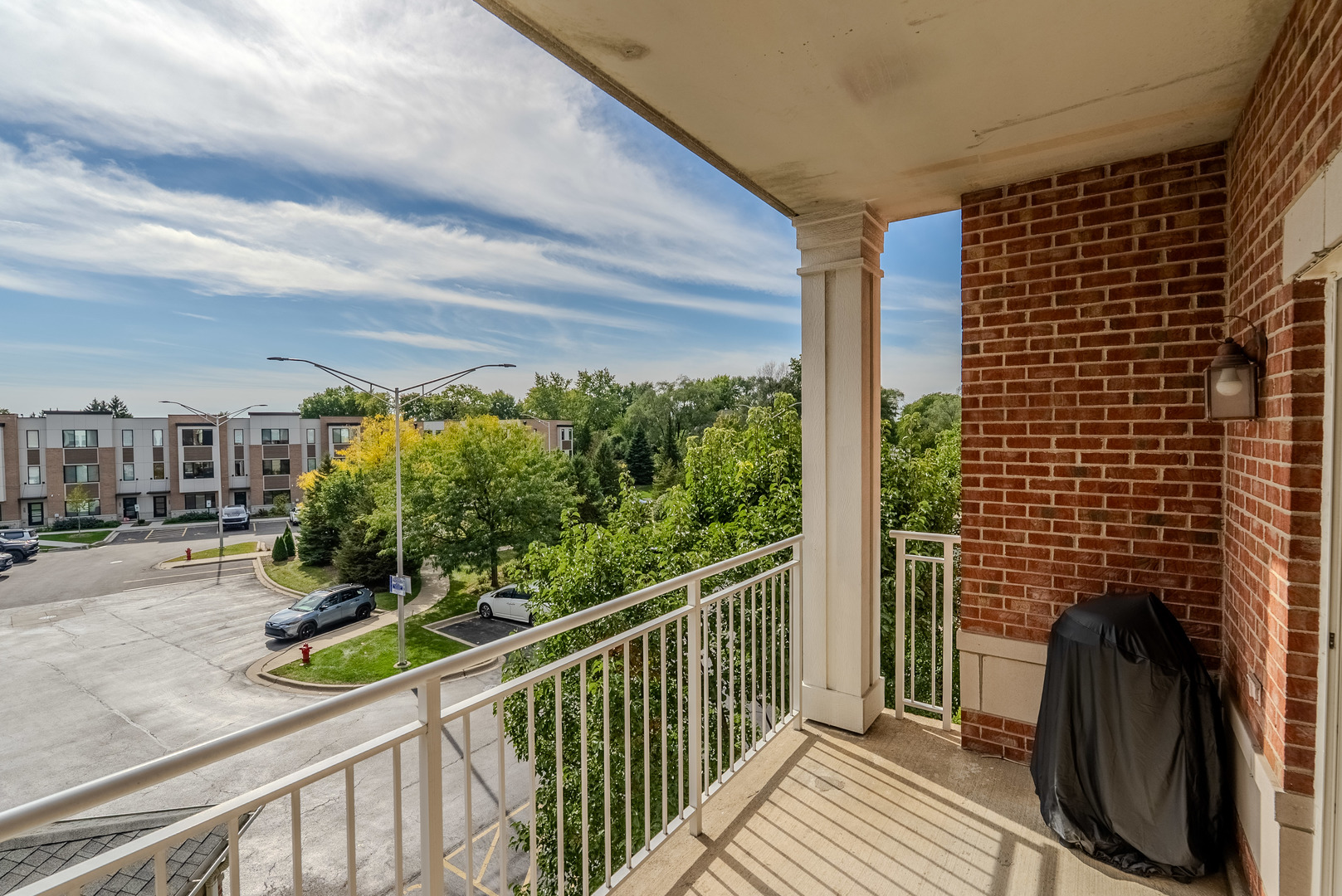153 Pointe Drive Unit: 2201