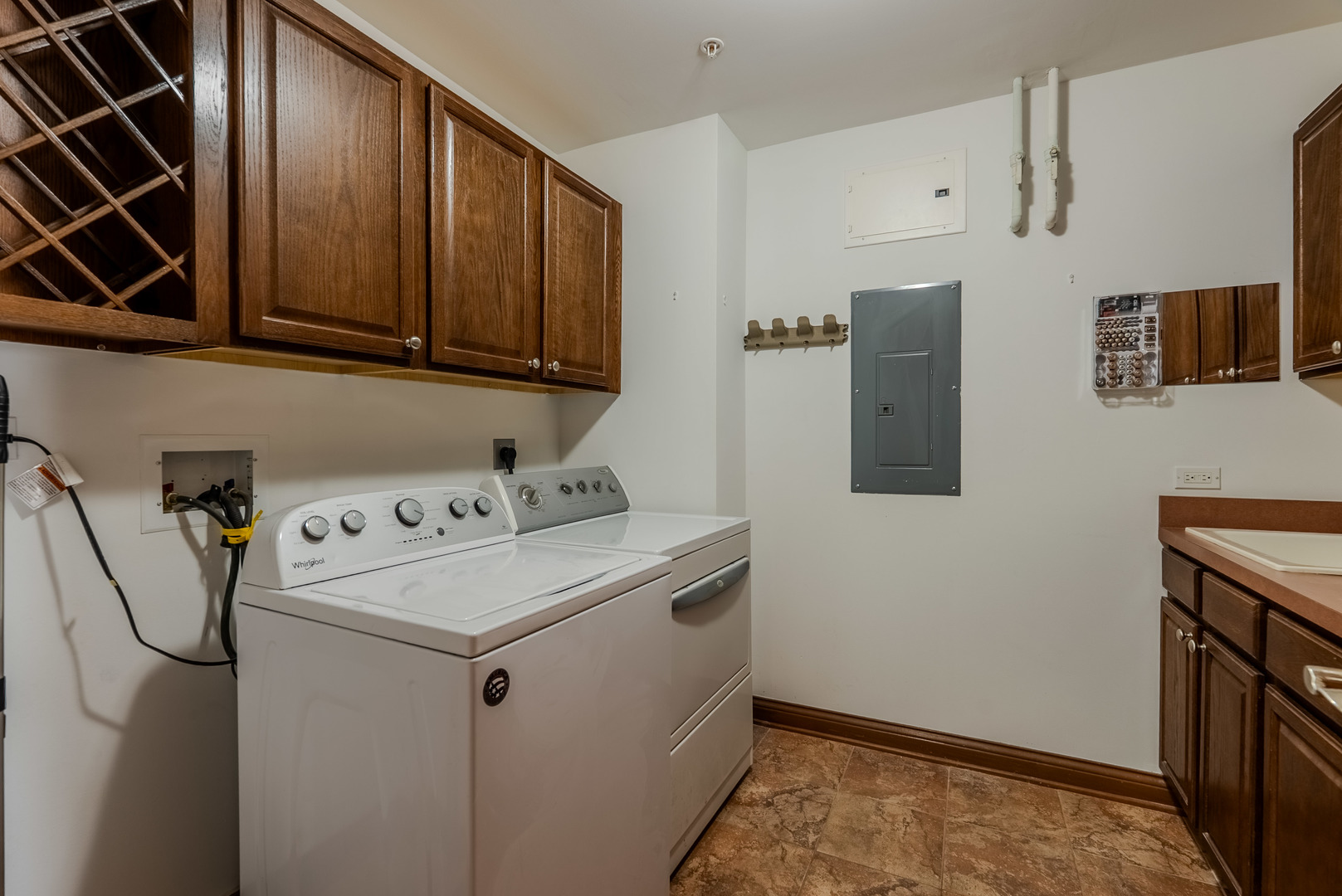 153 Pointe Drive Unit: 2201