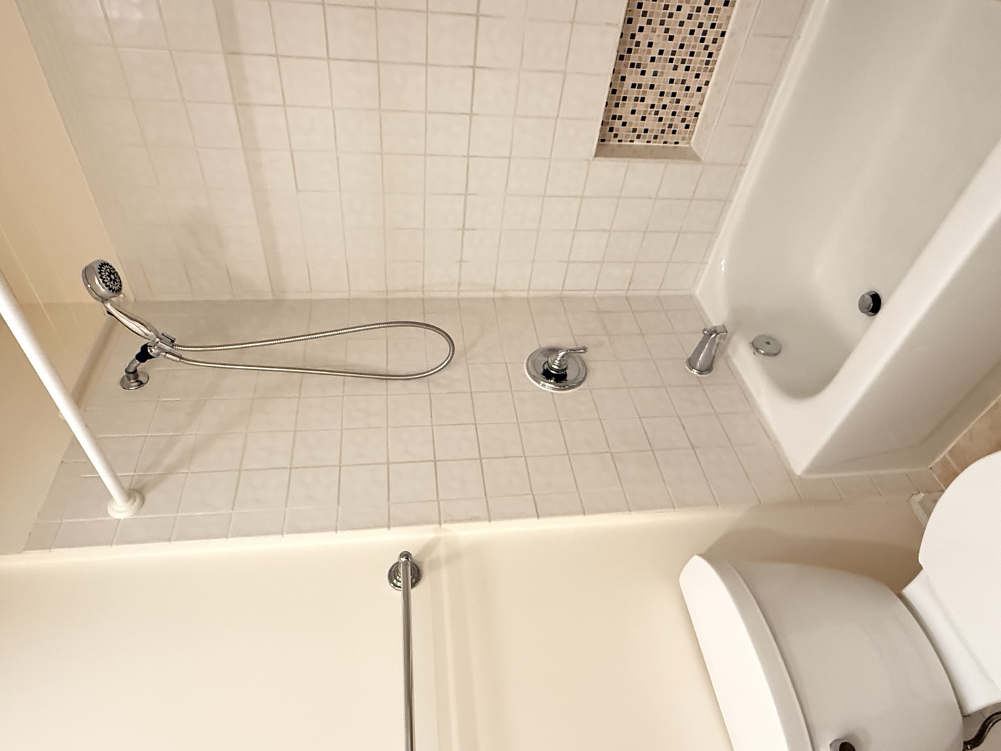 2920 Roberts Drive Unit: 4