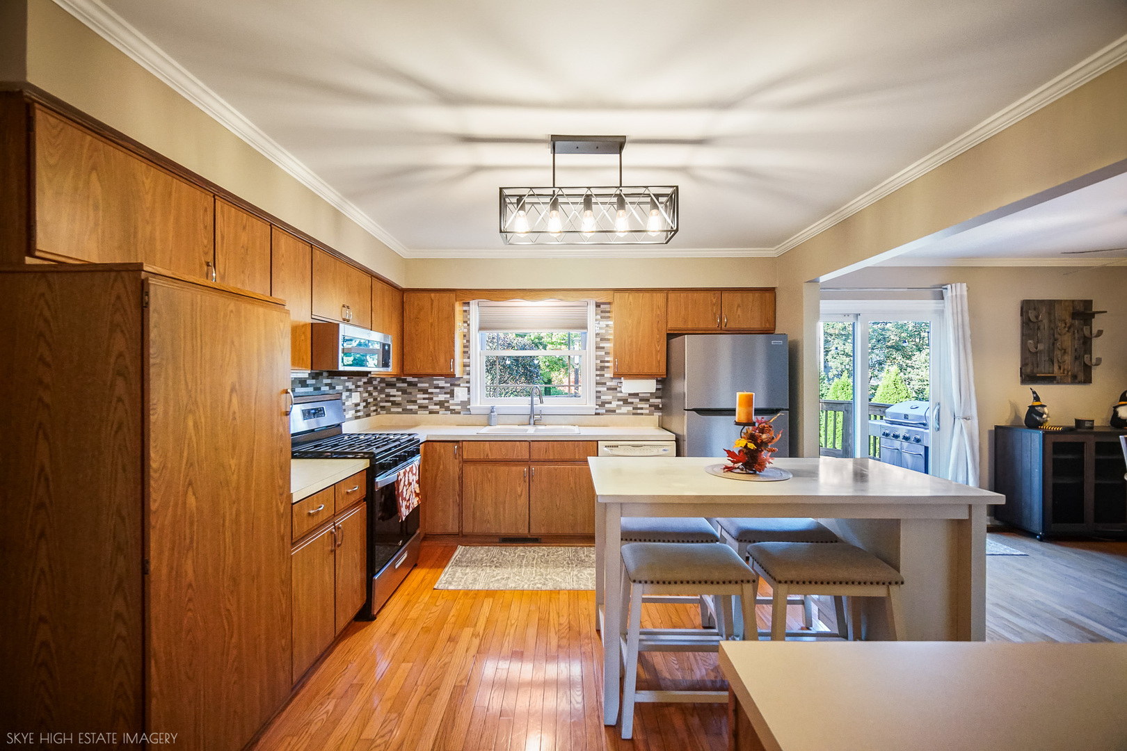 427 Glenys Drive