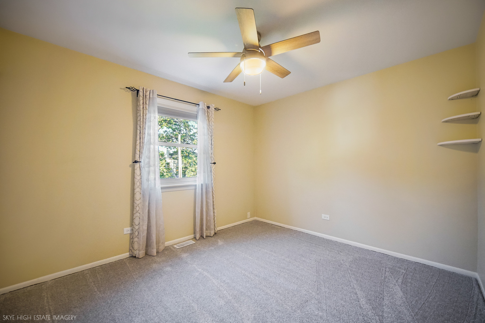 427 Glenys Drive