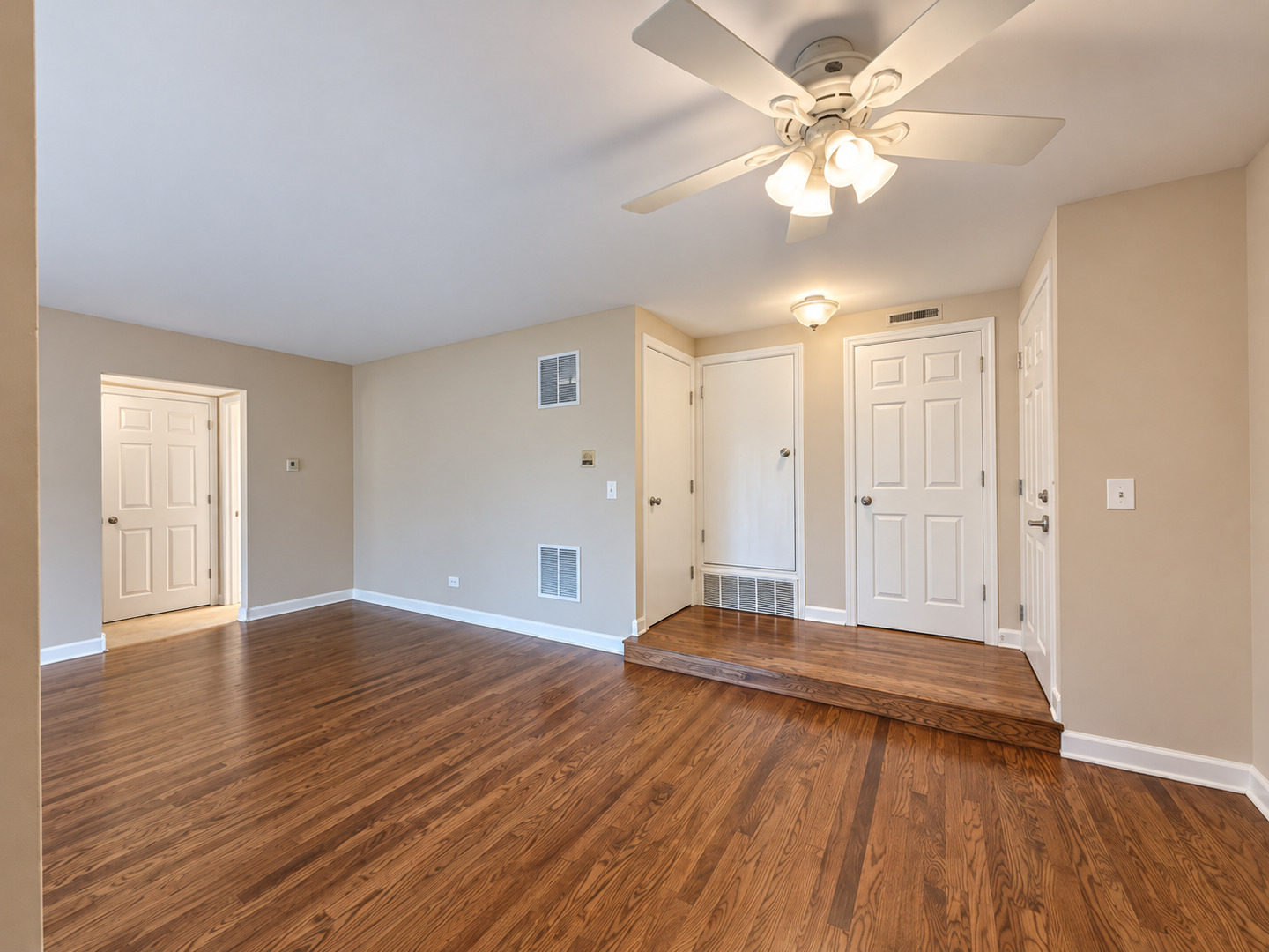6820 Joliet Road Unit: 9