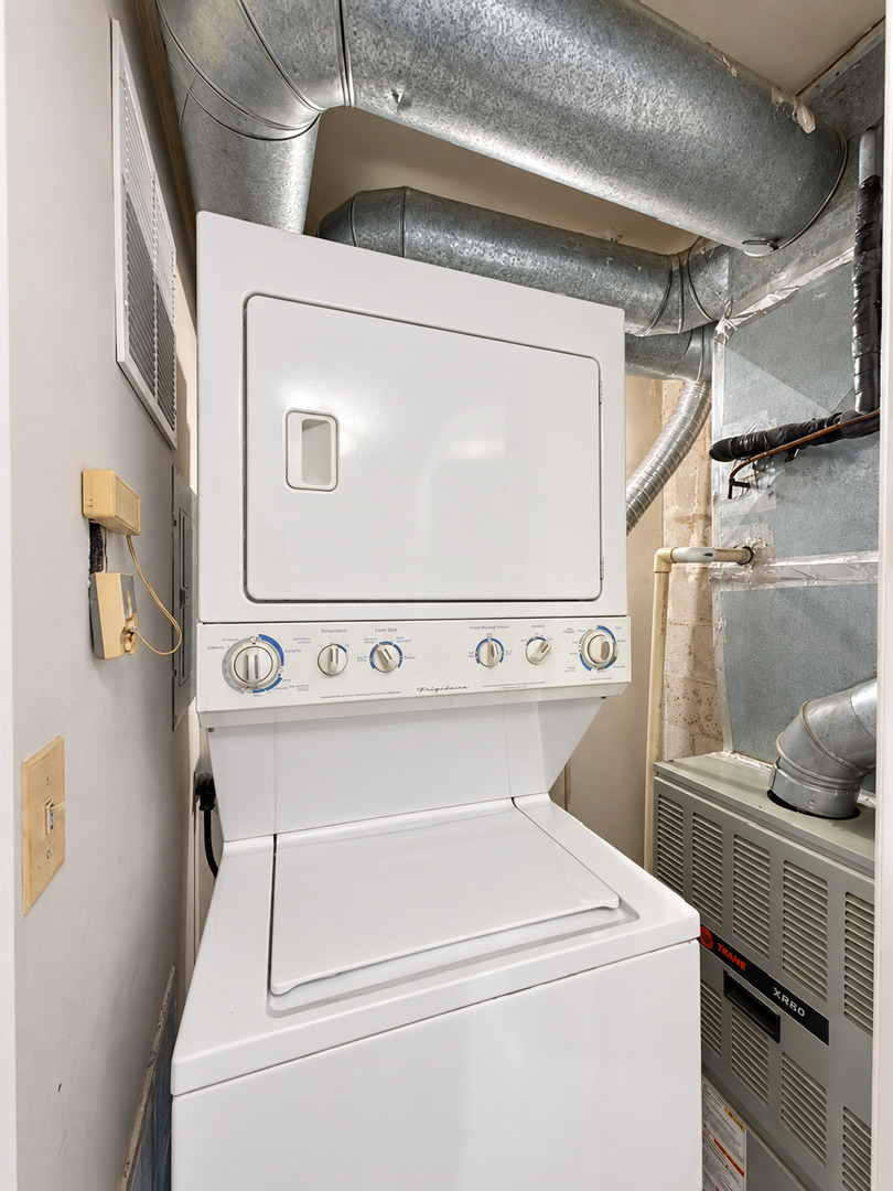 6820 Joliet Road Unit: 9