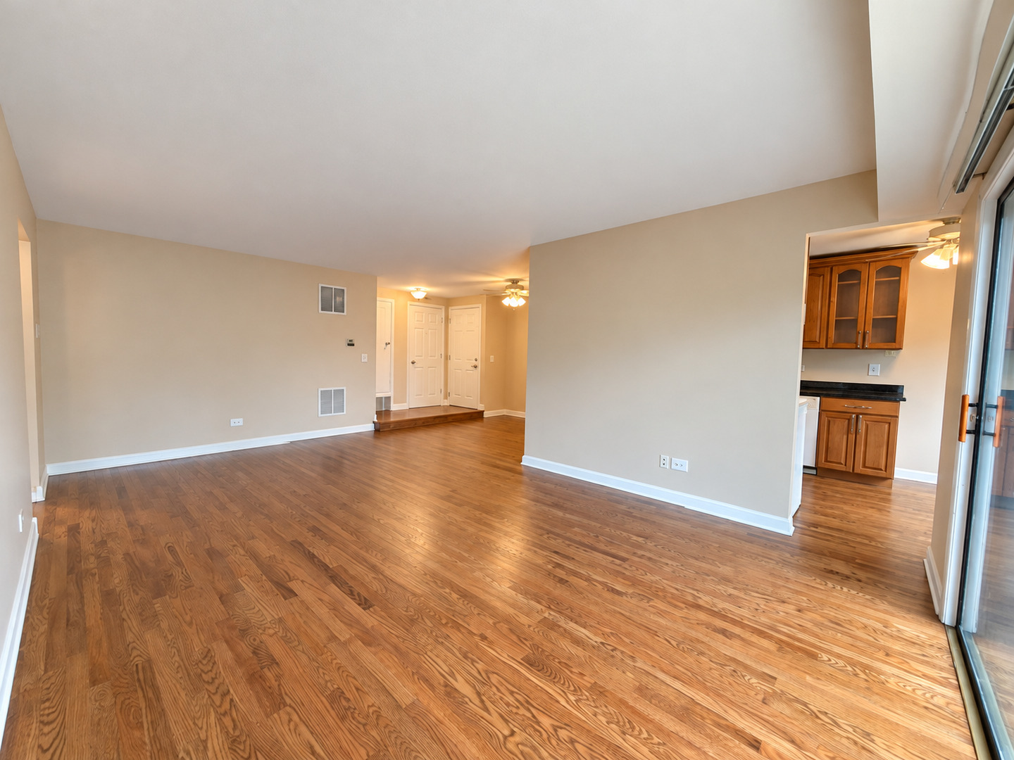 6820 Joliet Road Unit: 9