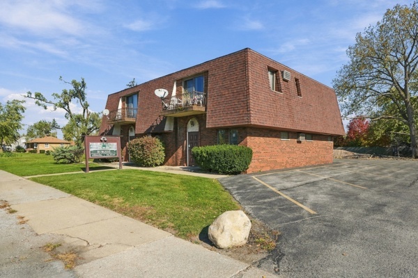 18707 Burnham Avenue