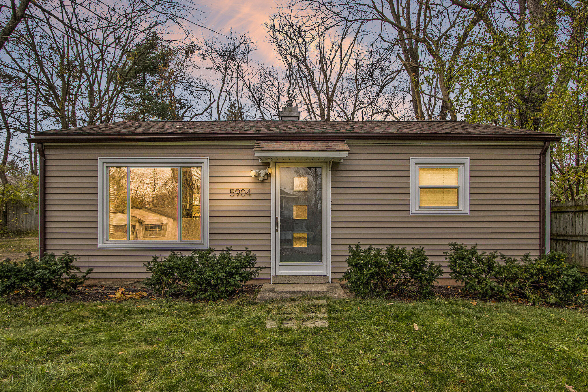 5904 Dakota Avenue