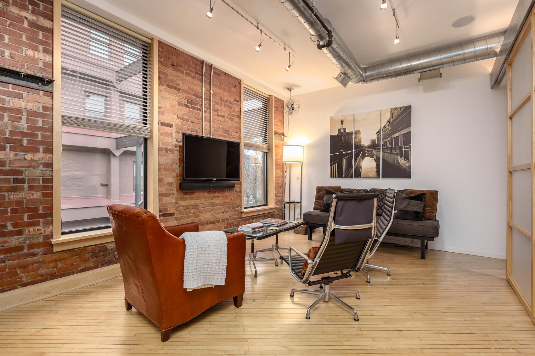 222 N Kalamazoo Mall Unit: 260