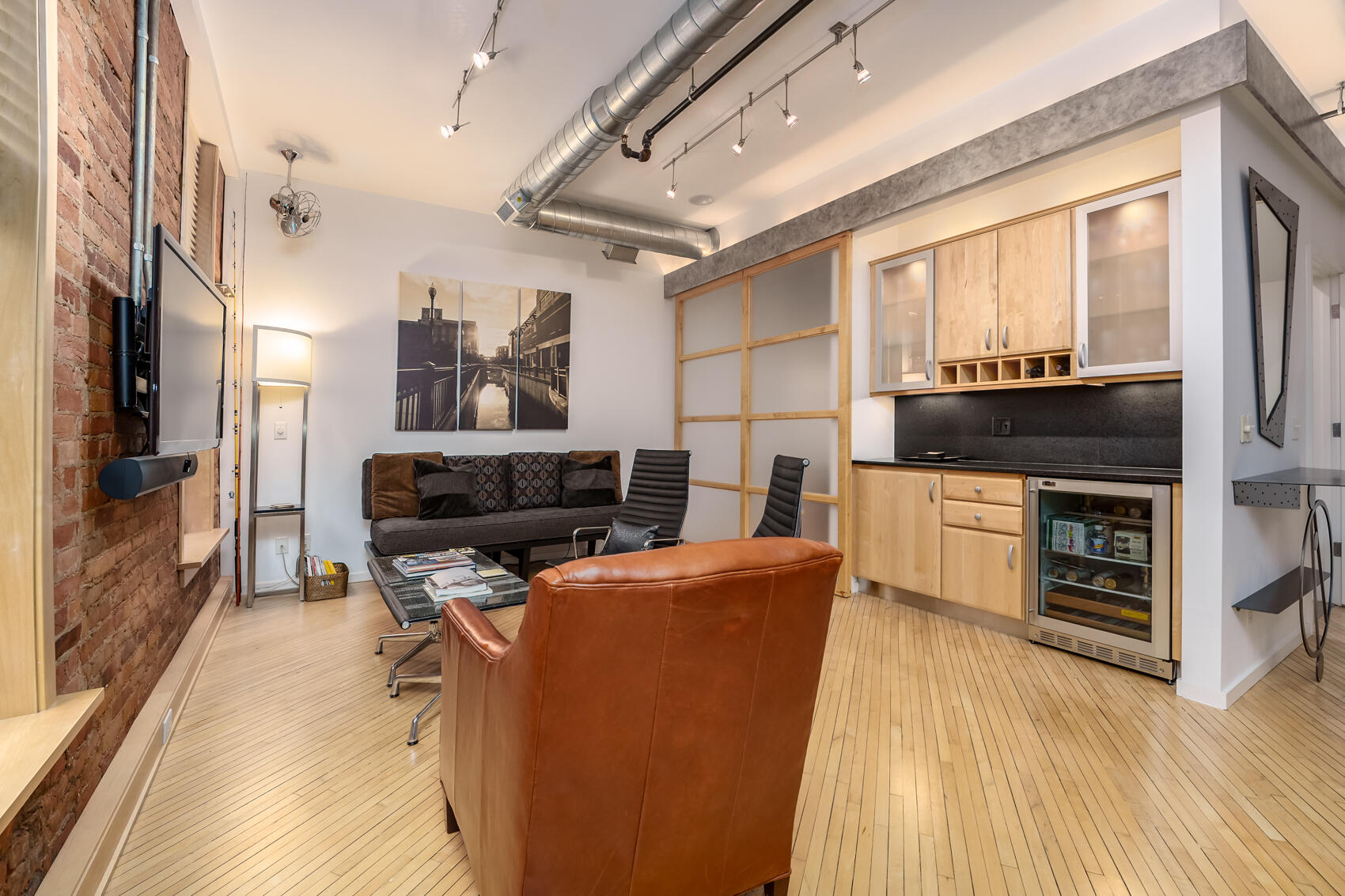 222 N Kalamazoo Mall Unit: 260