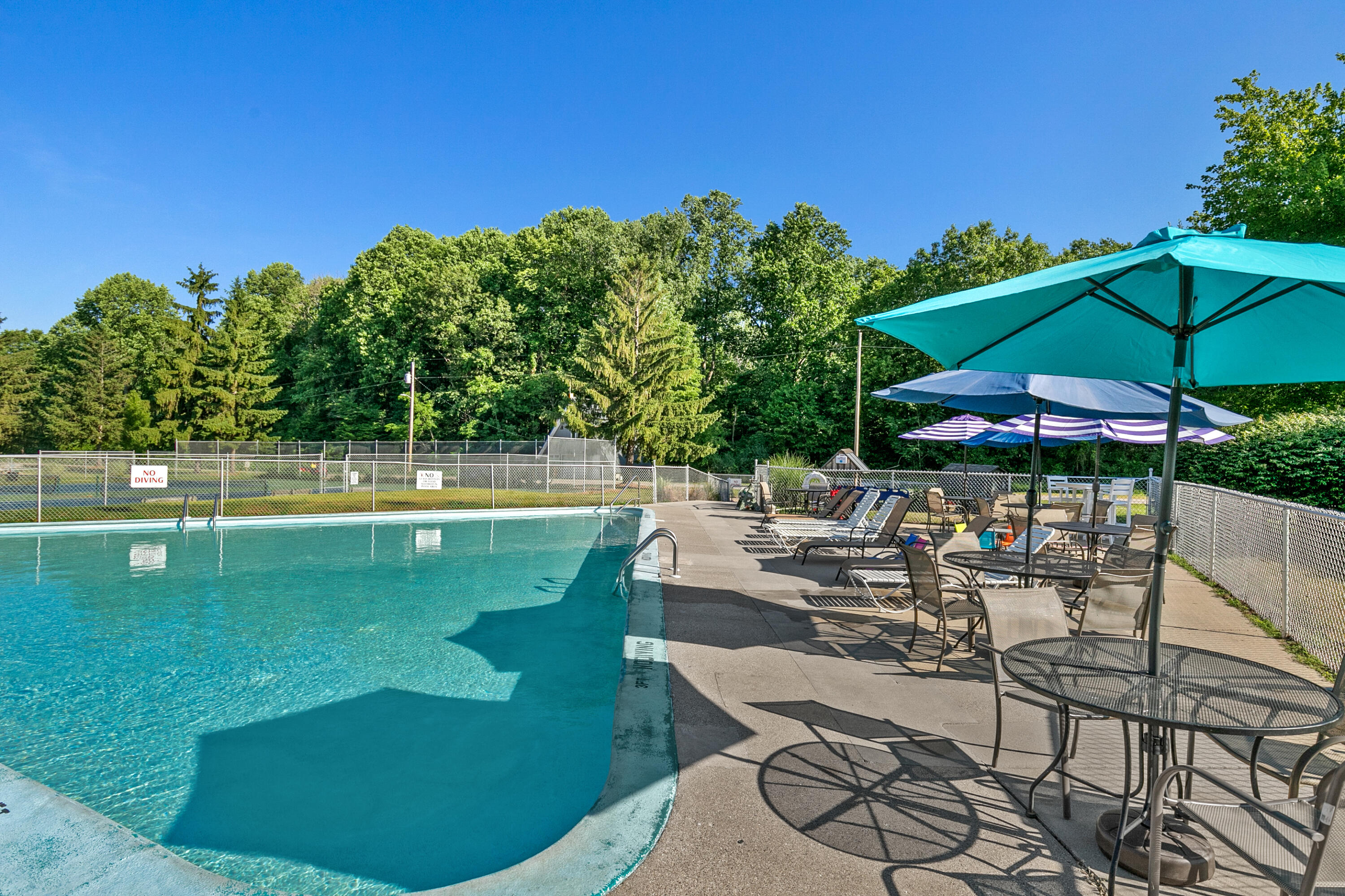 5340 Notre Dame Avenue, 101
