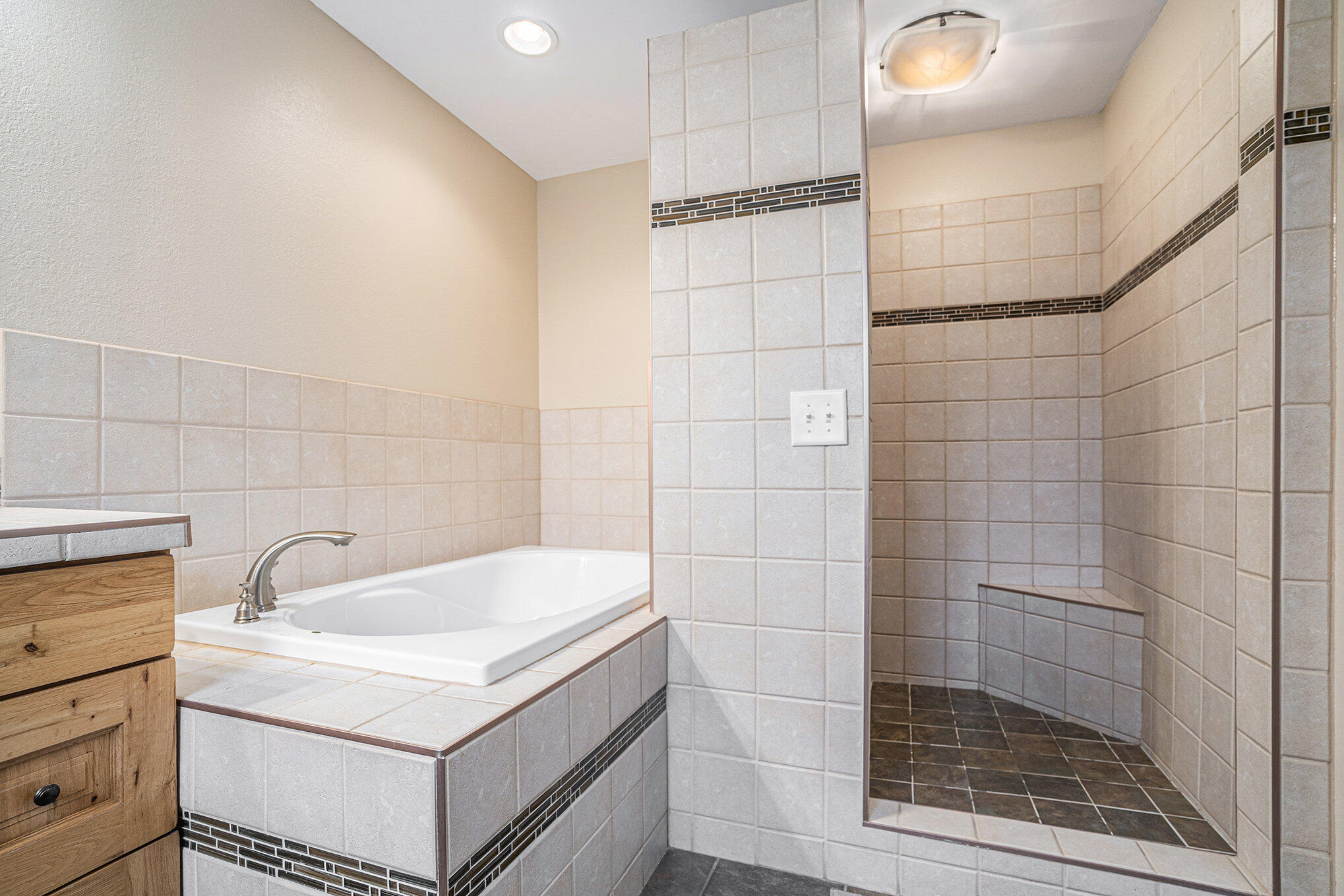 1099 1/2 Oliverda Road