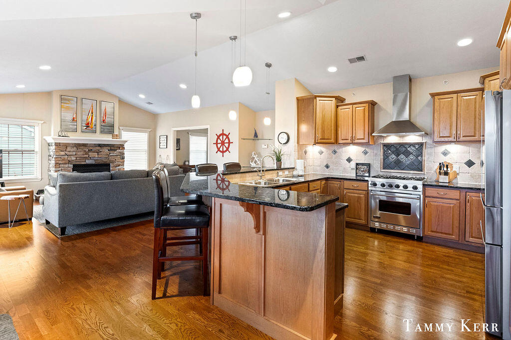 326 Singapore Court, 18