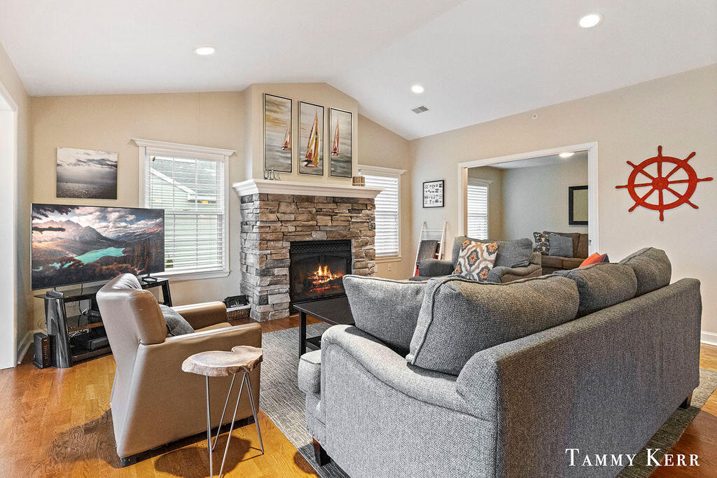 326 Singapore Court, 18