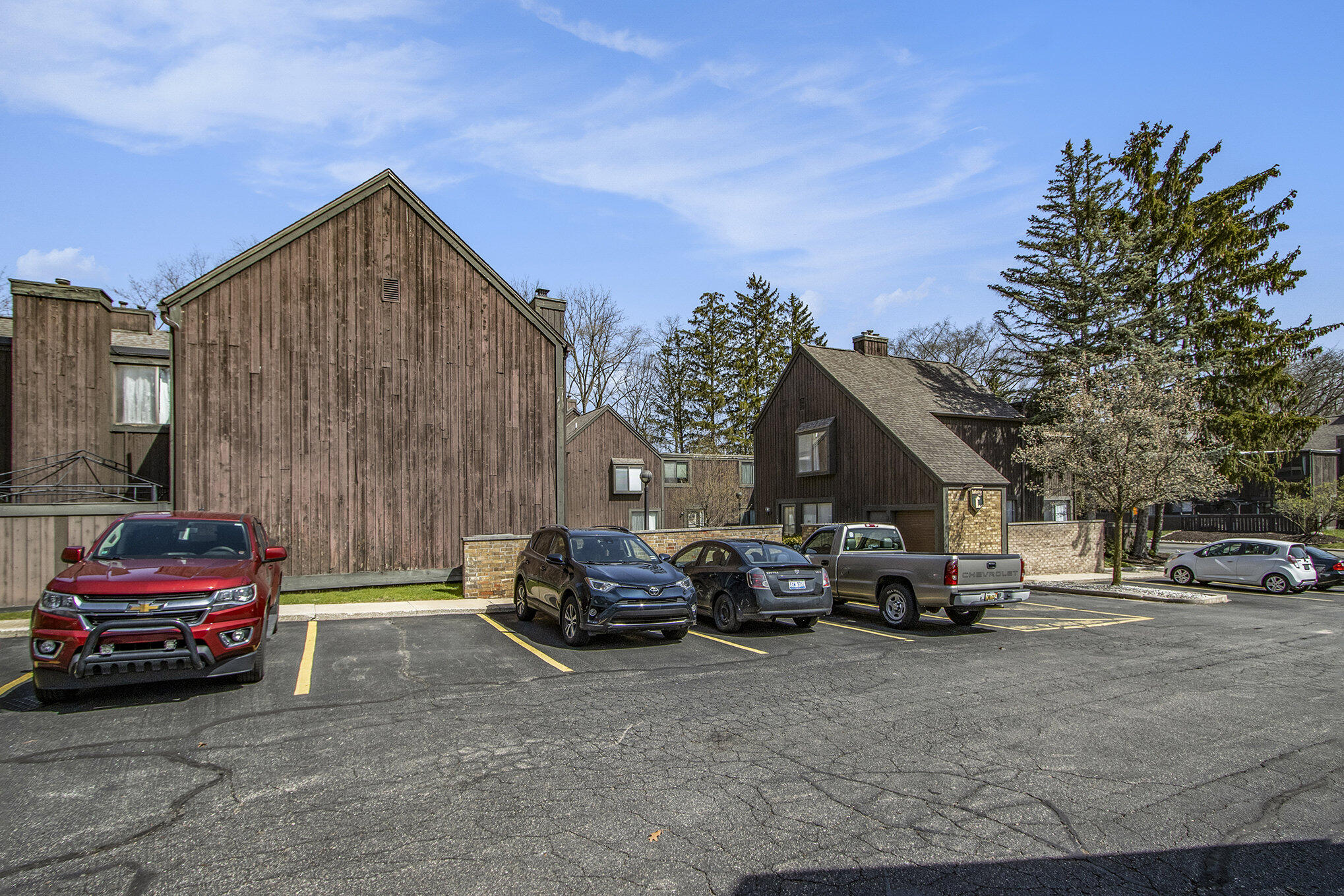 255 Ballantrae Court