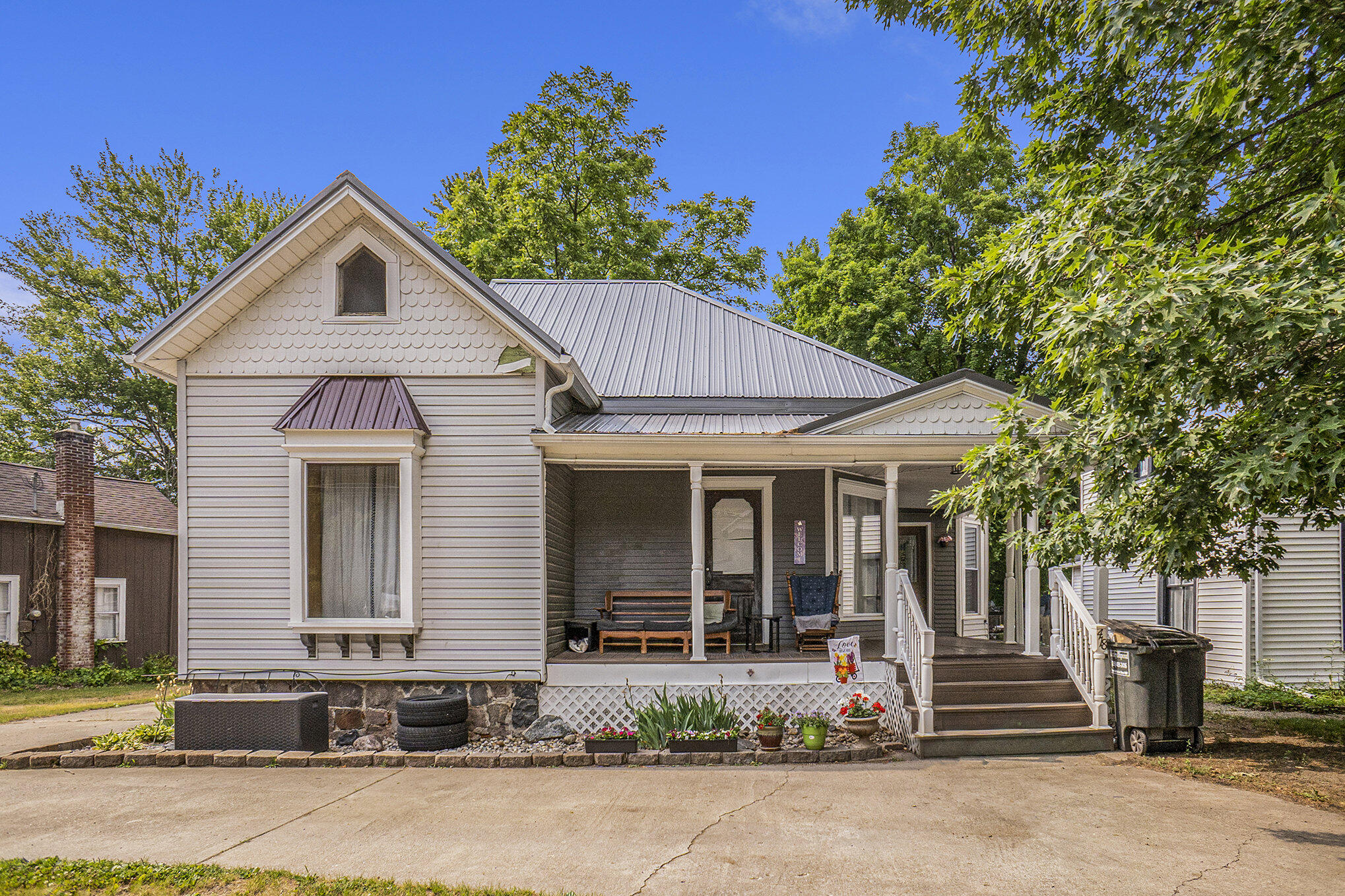 418 W Front Street