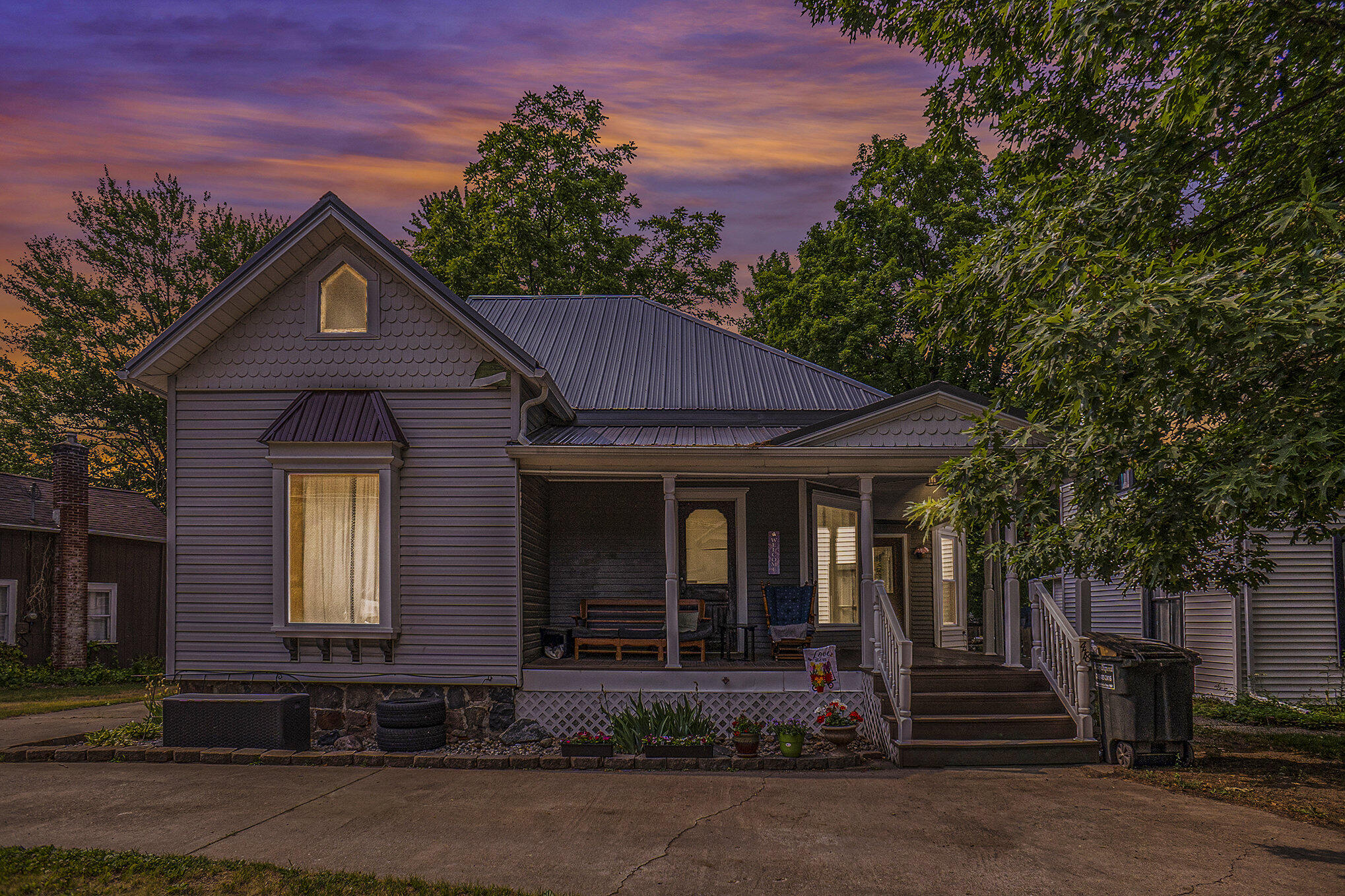 418 W Front Street